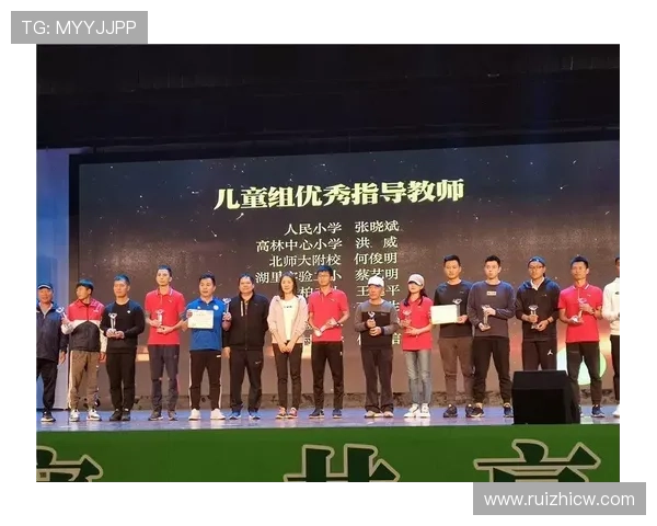 足球明星亲笔签名直播活动盛大开启与球迷互动共创精彩时刻 足球明星亲笔签名直播活动盛大开启与球迷互动共创精彩时刻